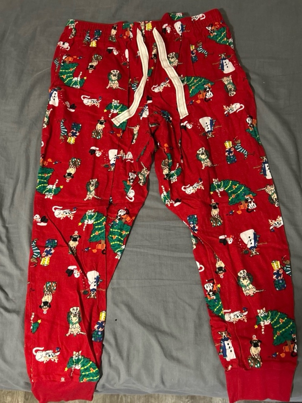 Old Navy Red Holiday Pajama Pants with Festive Print